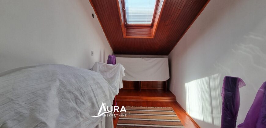 Dvoetažni stan / 1+4 / Grbavica, Novo Sarajevo