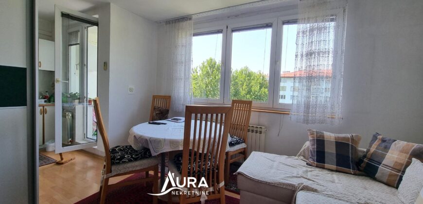 Dvoetažni stan / 1+4 / Grbavica, Novo Sarajevo