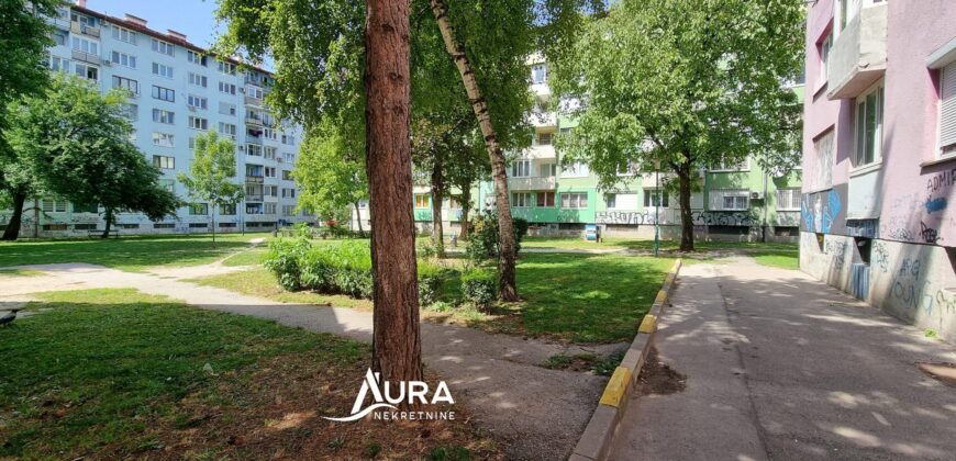 Dvoetažni stan / 1+4 / Grbavica, Novo Sarajevo