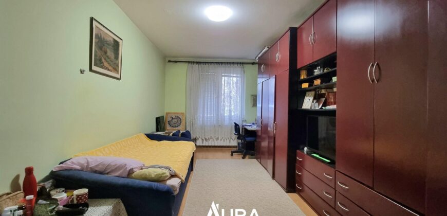 Stan sa parkingom u srcu grada / Centar