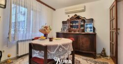 Stan sa parkingom u srcu grada / Centar