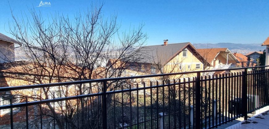 Kuća sa 2 stana / Novo Sarajevo