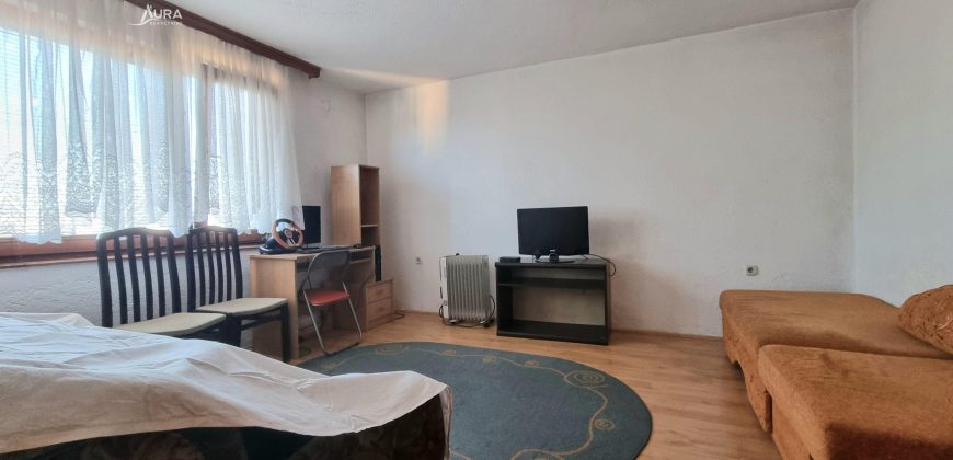 Kuća sa 2 stana / Novo Sarajevo