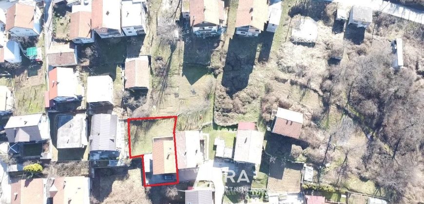 Kuća sa 2 stana / Novo Sarajevo