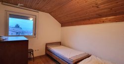 Kuća na prostranom placu / Ilidža