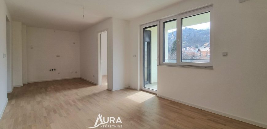 Nov i useljiv stan / Centar, Šip