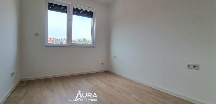 Nov i useljiv stan / Centar, Šip