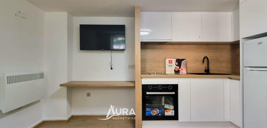 Stan sa dvorištem / Centar