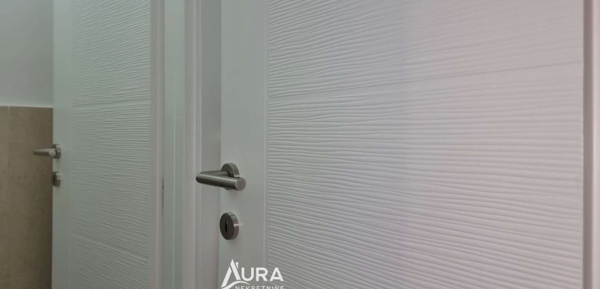 Renoviran i namješten stan / Centar, Jezero