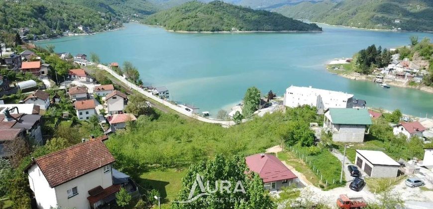 Kuća sa pogledom na Jablaničko jezero