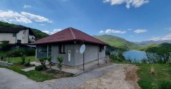 Kuća sa pogledom na Jablaničko jezero