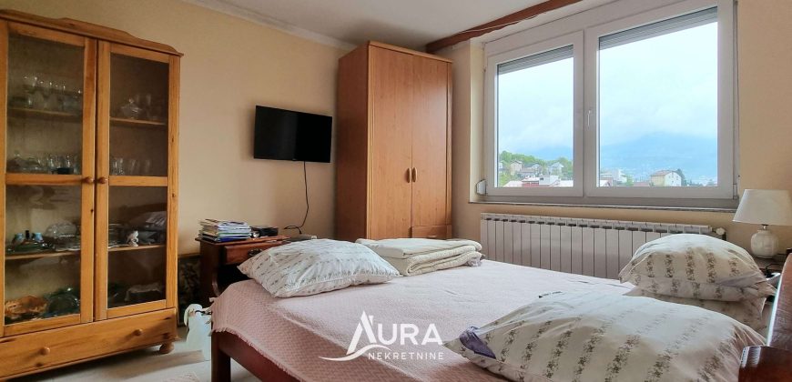 Renoviran i namješten stan / Pofalići