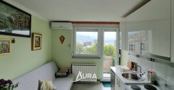Renoviran i namješten stan / Pofalići