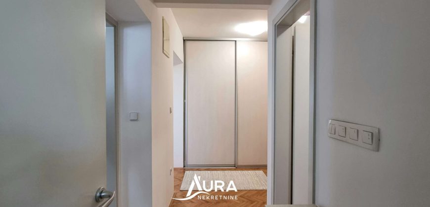 Stan 57 m2 (67m2) / Grbavica