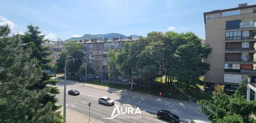 Stan 57 m2 (67m2) / Grbavica