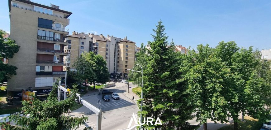 Stan 57 m2 (67m2) / Grbavica