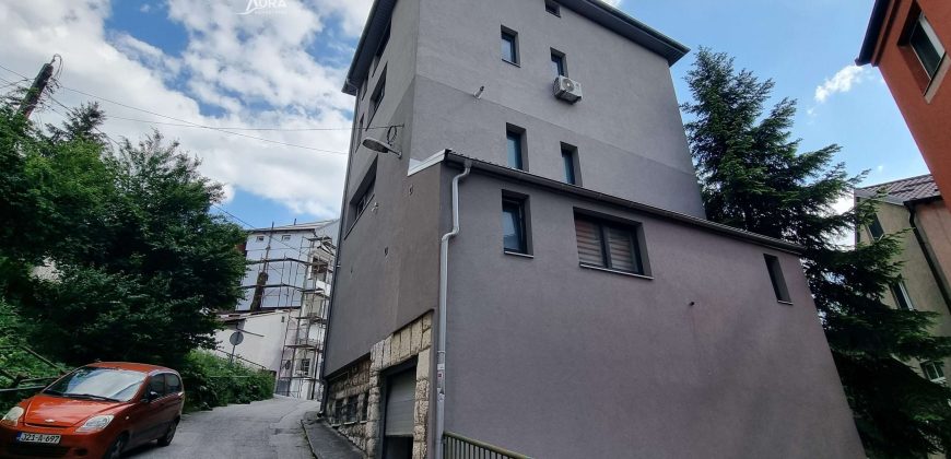 Dvoetažni stan sa garažom / Mejtaš