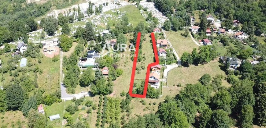 Zemljište 1.600 m2 / Stari Grad, Faletići