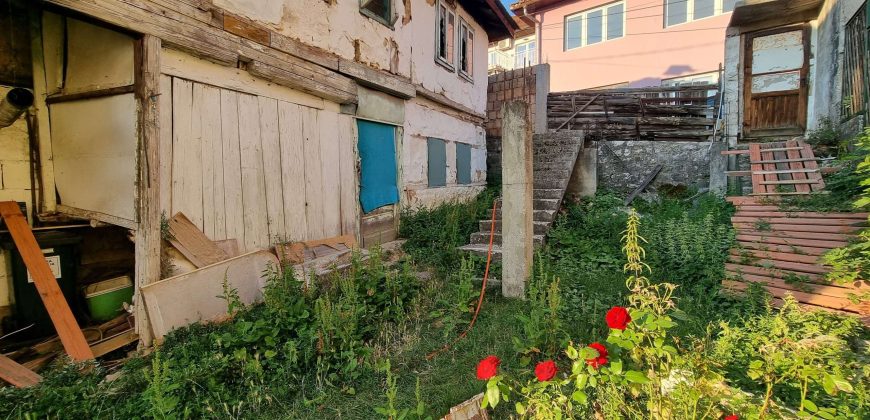 Top zemljište sa pogledom / Vratnik