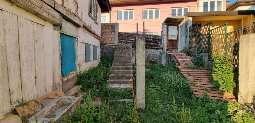 Top zemljište sa pogledom / Vratnik