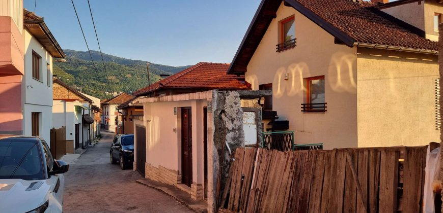 Top zemljište sa pogledom / Vratnik