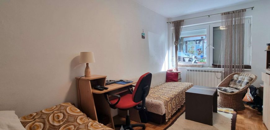Renoviran stan / Centar – Koševsko Brdo