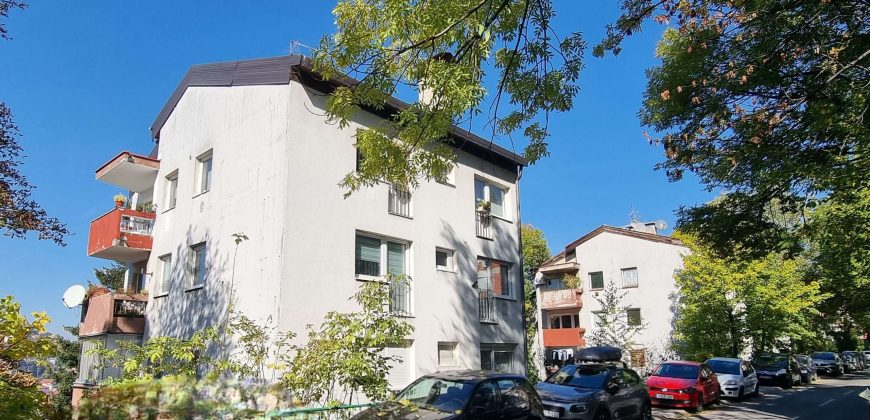 Renoviran stan / Centar – Koševsko Brdo