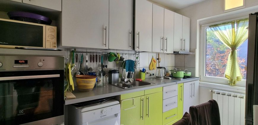 Renoviran stan / Centar – Koševsko Brdo